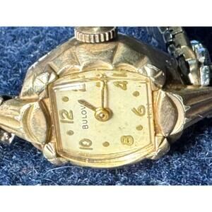 Bulova Vintage Ladies Wrist Watch (needs battery)